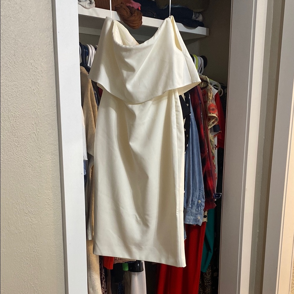 Elegant Cream Strapless Dress